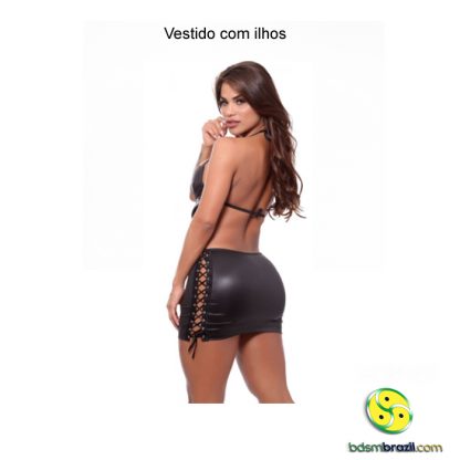 Vestido com ilhos