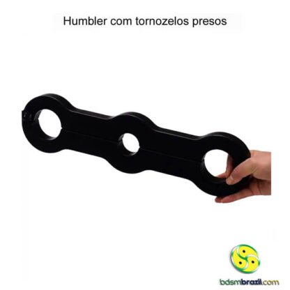 Humbler com tornozelos presos